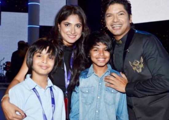 Singer 'Shaan ' with his family